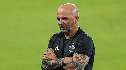 Torcida do Atlético-MG ainda sonha com retorno de Jorge Sampaoli