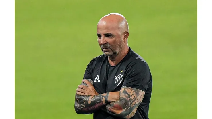 Torcida do Atlético-MG ainda sonha com retorno de Jorge Sampaoli