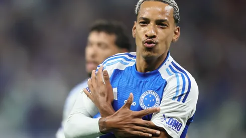 Matheus Pereira durante confronto contra o Internacional no Campeonato Brasileiro de 2025. Foto: Gilson Lobo/AGIF