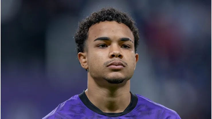 RIYADH, SAUDI ARABIA - JANUARY 31: Kaio Cesar of Al-Hilal FC during line up prior to the Saudi Pro League match between Al-Hilal and Al-Okhdood at Kingdom Arena on January 31, 2025 in Riyadh, Saudi Arabia. (Photo by Abdullah Ahmed/Getty Images)