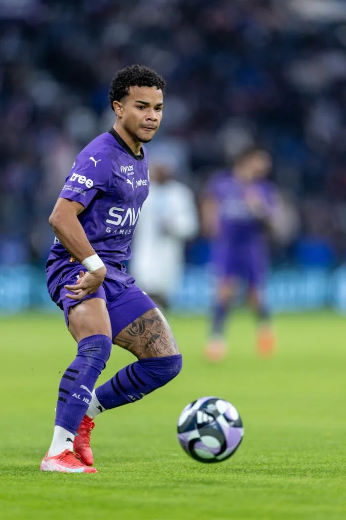 RIYADH, SAUDI ARABIA – JANUARY 31: Kaio Cesar of Al-Hilal FC during the Saudi Pro League match between Al-Hilal and Al-Okhdood at Kingdom Arena on January 31, 2025 in Riyadh, Saudi Arabia. (Photo by Abdullah Ahmed/Getty Images)
