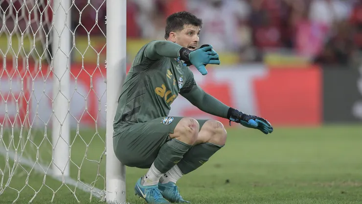 Tiago Volpi, jogador do Grêmio. Foto: Thiago Ribeiro/AGIF