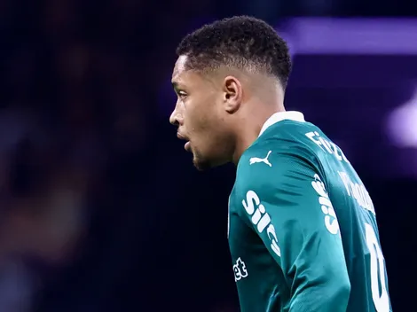 Vitor Roque marca, mas Palmeiras tropeça no clássico paulista