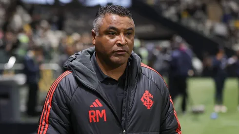 MG – BELO HORIZONTE – 12/06/2025 – BRASILEIRO A 2025, ATLETICO-MG X INTERNACIONAL – Roger Machado tecnico do Internacional durante partida contra o Atletico-MG no estadio Arena MRV pelo campeonato Brasileiro A 2025. Foto: Gilson Lobo/AGIF