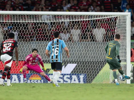 Tiago Volpi marca de pênalti e iguala Saja e Nelson, ex-goleiros do Grêmio