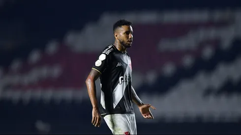 Jair jogador do Vasco durante partida contra o Athletico-PR no estadio Sao Januario pelo campeonato Brasileiro A 2023. Foto: Thiago Ribeiro/AGIF