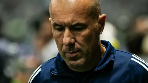 Leonardo Jardim técnico do Cruzeiro durante partida contra o Atlético-MG no estádio Arena MRV pelo campeonato Copa Do Brasil 2025. Foto: Fernando Moreno/AGIF