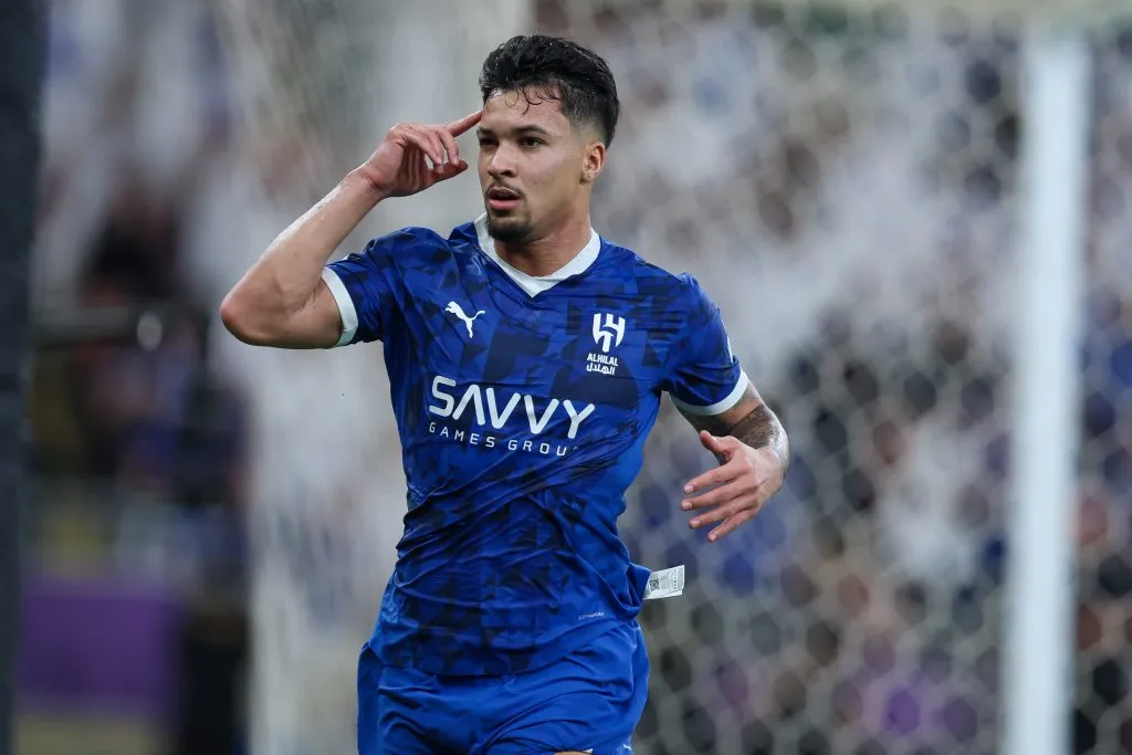JEDDAH, SAUDI ARABIA – APRIL 25: Marcos Leonardo of Al Hilal celebrates after scoring the second goal during the AFC Champions League Elite match between Al Hilal and Gwangju at King Abdullah Sports City Hall Stadium on April 25, 2025 in Jeddah, Saudi Arabia. (Photo by Yasser Bakhsh/Getty Images)