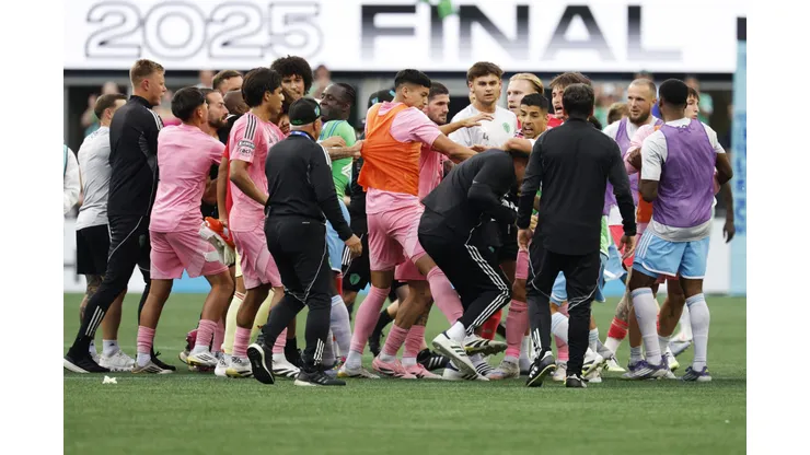SEATTLE, WASHINGTON - AUGUST 31: Players of Seattle Sounders FC and Inter Miami CF fight after the Leagues Cup Final match between Seattle Sounders and Inter Miami CF at Lumen Field on August 31, 2025 in Seattle, Washington. (Photo by Alika Jenner/Getty Images)