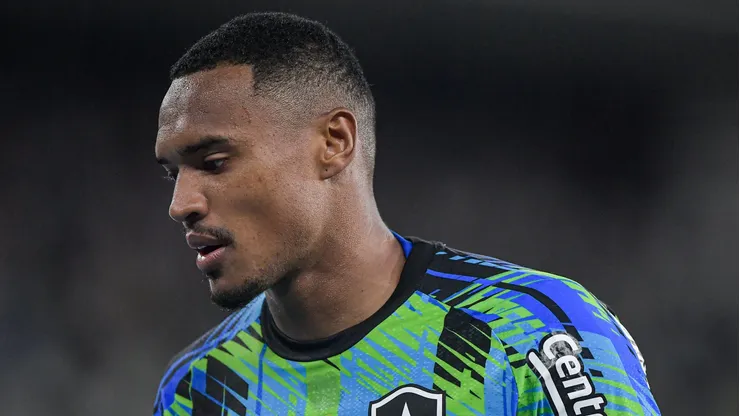 John deixou o Botafogo.