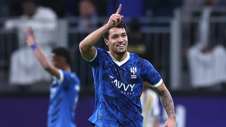 RIYADH, SAUDI ARABIA - DECEMBER 03: Marcos Leonardo of Al-Hilal SFC celebrates scoring his team's first goal during the AFC Champions League Elite match between Al-Hilal and Al-Gharafa at Kingdom Arena on December 03, 2024 in Riyadh, Saudi Arabia. (Photo by Abdullah Ahmed/Getty Images)