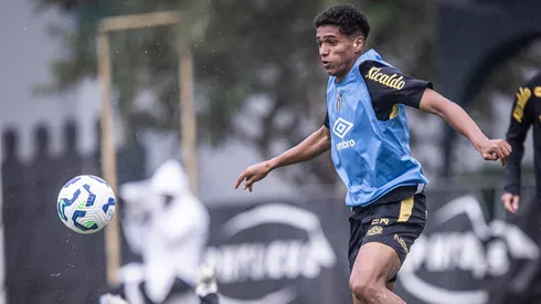 Souza durante treino do Santos. Foto: Raul Baretta/ Santos FC.