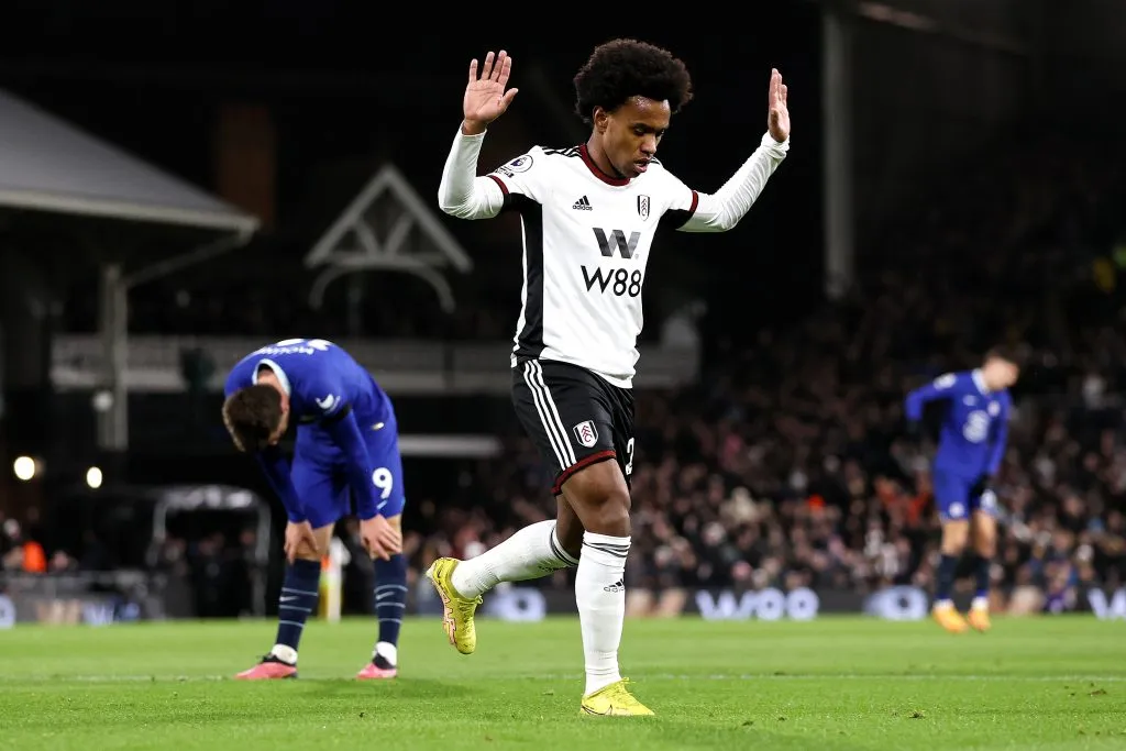 Wllian marca gol diante do Chelsea. (Photo by Ryan Pierse/Getty Images)