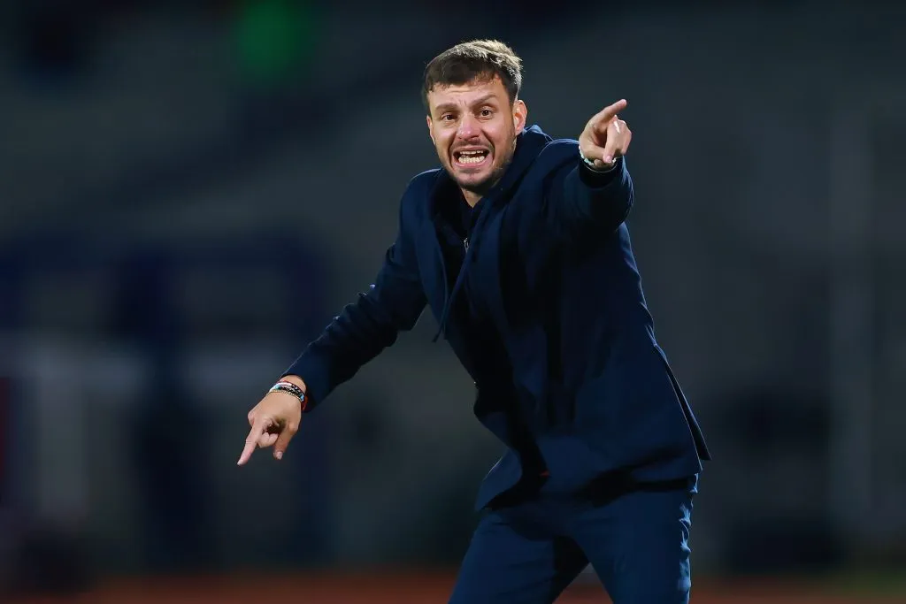 MEXICO CITY, MEXICO – JANUARY 11: Martin Anselmi coach of Cruz Azul reacts during the 1st round match between Cruz Azul and Atlas as part of the Torneo Clausura 2025 Liga MX at Olimpico Universitario Stadium on January 11, 2025 in Mexico City, Mexico. (Photo by Hector Vivas/Getty Images)