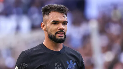 Raniele sofreu uma lesão no Corinthians.