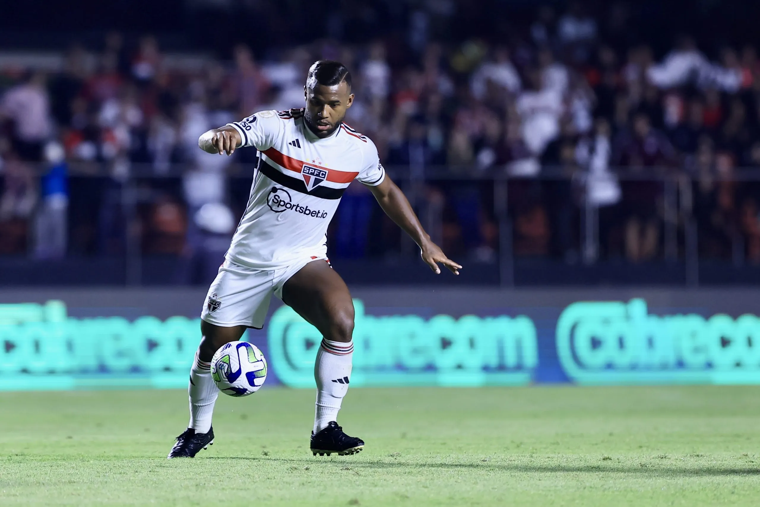 Luan não jogará mais em 2025 – Foto: Marcello Zambrana/AGIF.