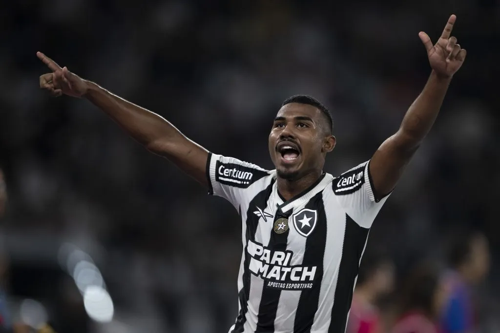 Cuiabano comemorando gol durante partida contra o Internacional no Campeonato Brasileiro de 2024. Foto: Jorge Rodrigues/AGIF