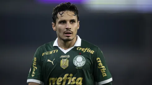 Raphael Veiga jogador do Palmeiras durante partida contra o Botafogo no estadio Engenhao pelo campeonato Brasileiro A 2024.