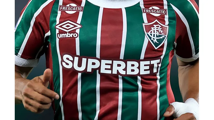 RIO DE JANEIRO, BRAZIL - AUGUST 19: Samuel Xavier of Fluminense looks on during the match between Fluminense and America De Cali as part of Copa CONMEBOL Sudamericana 2025 at Maracana Stadium on August 19, 2025 in Rio de Janeiro, Brazil. (Photo by Buda Mendes/Getty Images)