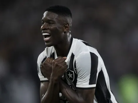 Luiz Henrique demonstra carinho pelo Botafogo e elogia nova camisa do clube