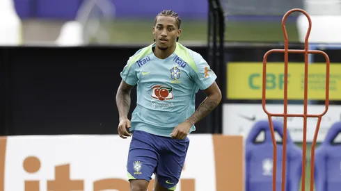 João Pedro em treino pela Seleção Brasileira. Foto: Rafael Ribeiro / CBF