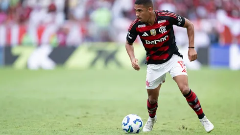 Samuel Lino foi uma das contratações do Flamengo em 2025. Foto: Jorge Rodrigues/AGIF