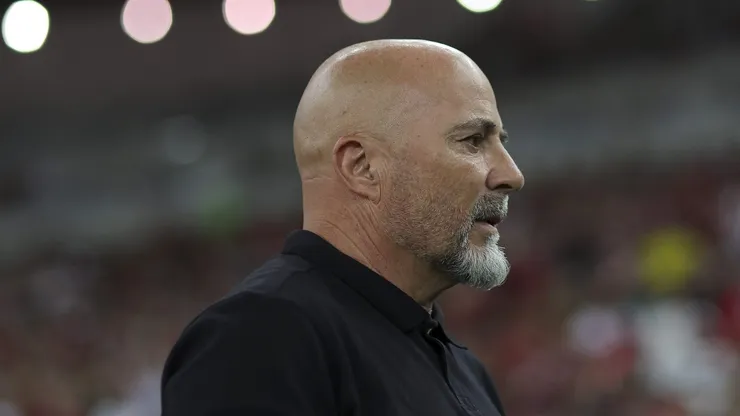 RIO DE JANEIRO, BRAZIL - APRIL 19: Jorge Sampaoli, head coach of Flamengo looks on during the match between Flamengo and Ñublense as part of Copa CONMEBOL Libertadores 2023 at Maracana Stadium on April 19, 2023 in Rio de Janeiro, Brazil. (Photo by Buda Mendes/Getty Images)