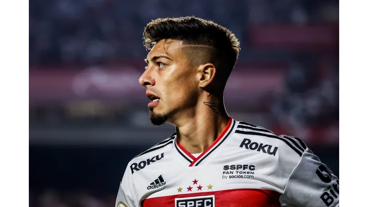 Rigoni durante confronto contra o Ceará no Campeonato Brasileiro de 2022.