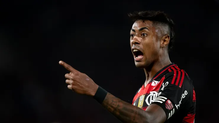 RJ - RIO DE JANEIRO - 27/07/2025 - BRASILEIRO A 2025, FLAMENGO X ATLETICO-MG - Bruno Henrique jogador do Flamengo reclama com a arbitragem durante partida contra o Atletico-MG no estadio Maracana pelo campeonato Brasileiro A 2025. Foto: Jorge Rodrigues/AGIF
