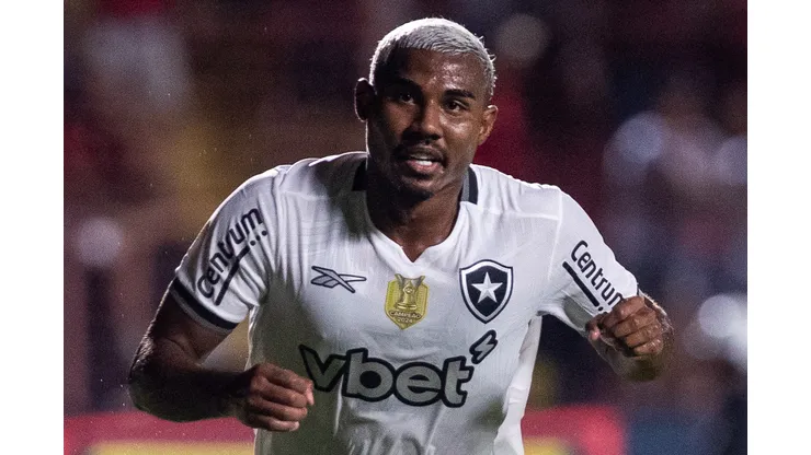 Cuiabano durnte confronto contra o Sport no Campeonato Brasileiro de 2025.