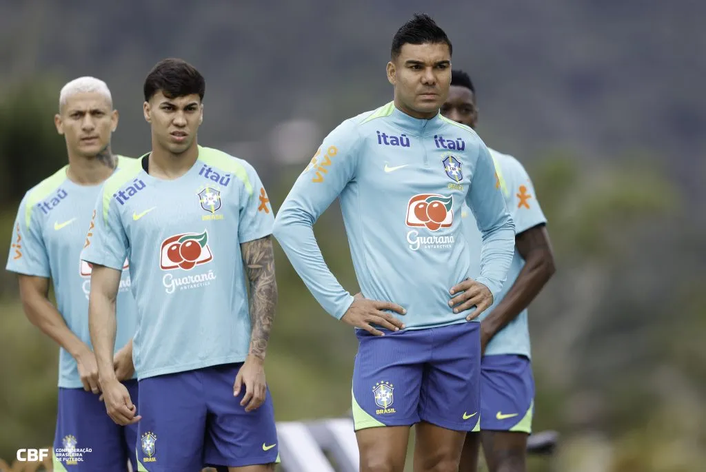 Jogadores em treinamento na Granja Comary. Foto: @rafaelribeirorio / CBF