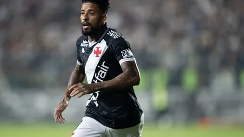 Paulinho, jogador do Vasco