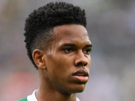 Torcida do Cruzeiro elogia Estêvão após vitória do Brasil