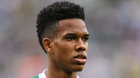 Estevao of SE Palmeiras looks on during the FIFA Club World Cup 2025 group A match between SE Palmeiras and FC Porto at MetLife Stadium on June 15, 2025 in East Rutherford, New Jersey.