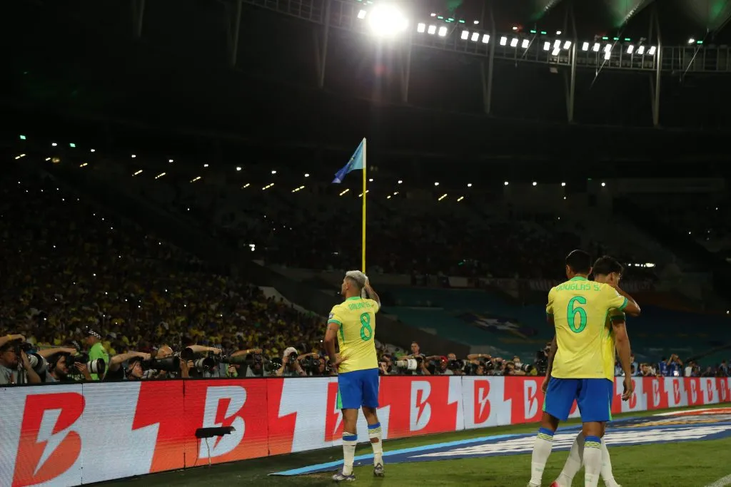 Bruno Guimaraes jogador do Brasil comemora seu gol durante a partida contra o Chile no Maracana no Rio de Janeiro (RJ), pelas Eliminatorias da Copa do Mundo 2026. Foto: Marlon Costa/AGIF