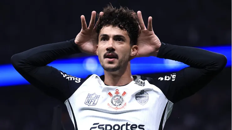 SP - SAO PAULO - 31/08/2025 - BRASILEIRO A 2025, CORINTHIANS X PALMEIRAS - Gustavo Henrique jogador do Corinthians comemora seu gol durante partida contra o Palmeiras no estadio Arena Corinthians pelo campeonato Brasileiro A 2025. Foto: Marcello Zambrana/AGIF