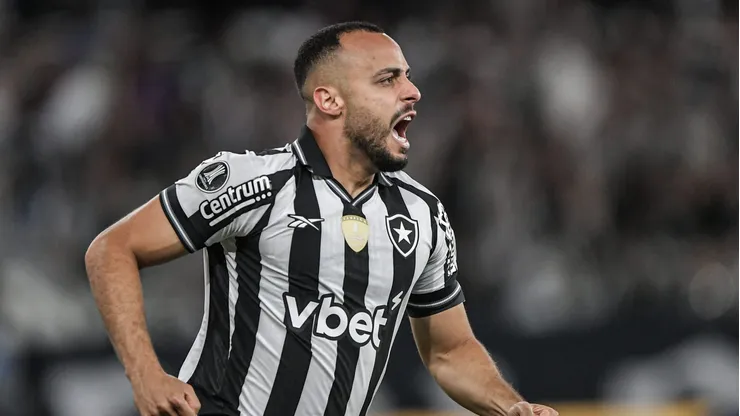 RJ - RIO DE JANEIRO - 14/08/2025 - COPA LIBERTADORES 2025, BOTAFOGO X LDU - Arthur Cabral jogador do Botafogo durante partida contra o LDU no estadio Engenhao pelo campeonato Copa Libertadores 2025. Foto: Thiago Ribeiro/AGIF