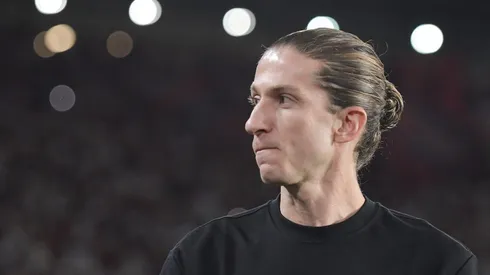 Filipe Luís ainda não respondeu oferta de renovação do Flamengo