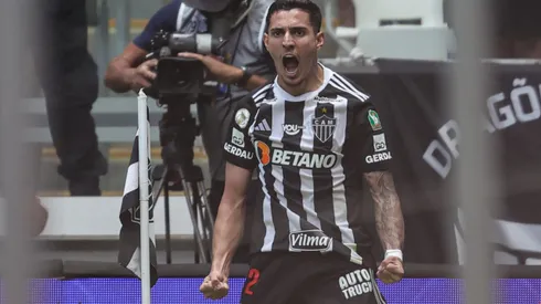 MG – BELO HORIZONTE – 22/09/2024 – BRASILEIRO A 2024, ATLETICO-MG X BRAGANTINO – Cadu jogador do Atletico-MG comemora seu gol durante partida contra o Bragantino no estadio Arena MRV pelo campeonato Brasileiro A 2024. Foto: Gilson Lobo/AGIF