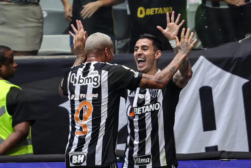 MG – BELO HORIZONTE – 22/09/2024 – BRASILEIRO A 2024, ATLETICO-MG X BRAGANTINO – Cadu jogador do Atletico-MG comemora seu gol durante partida contra o Bragantino no estadio Arena MRV pelo campeonato Brasileiro A 2024. Foto: Gilson Lobo/AGIF
