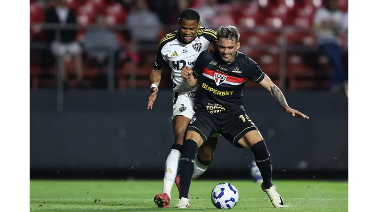 SP - SAO PAULO - 24/08/2025 - BRASILEIRO A 2025, SAO PAULO X ATLETICO-MG - Junior Santos jogador do Atletico durante a partida contra o Sao Paulo no estadio Morumbis em Sao Paulo (SP), pelo campeonato Brasileiro A 2025. Foto: Marlon Costa/AGIF
