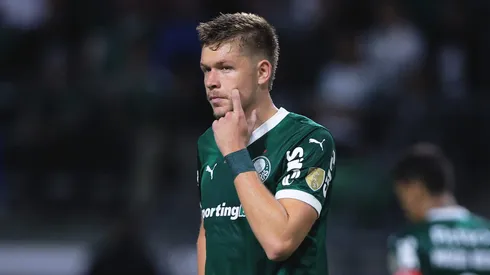 Bruno Fuchs não tem boa relação com elenco do Galo; jogador quer ficar no Palmeiras