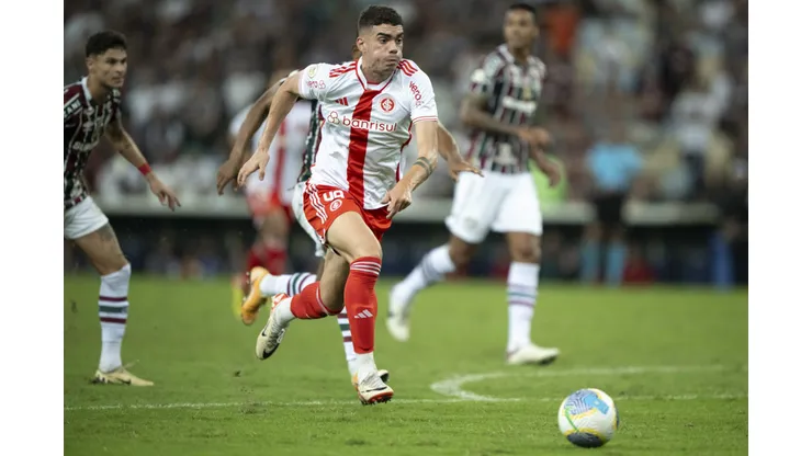 SP - RIO DE JANEIRO - 04/07/2024 - BRASILEIRO A 2024, FLUMINENSE X INTERNACIONAL - Lucca Drummond jogador do Internacional durante partida contra o Fluminense no estadio Maracana pelo campeonato Brasileiro A 2024. Foto: Jorge Rodrigues/AGIF