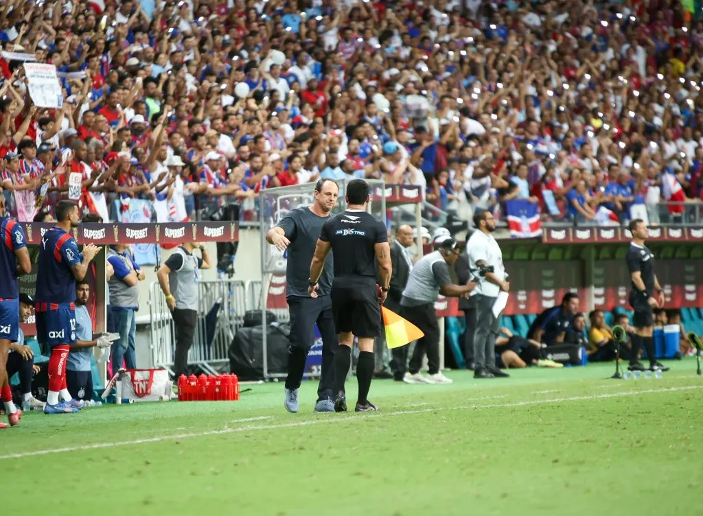 Rogerio Ceni tecnico do Bahia durante partida contra o Confianca no estadio Fonte Nova pelo campeonato Copa Do Nordeste 2025. Foto: Marcio Jose/AGIF