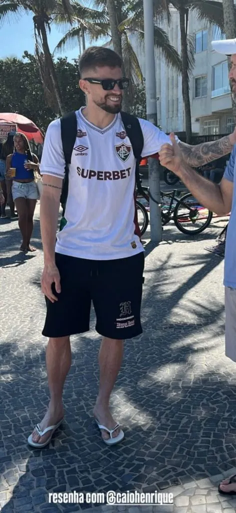 Caio Henrique utilizando a camisa do Fluminense. Foto: Reprodução/Instagram