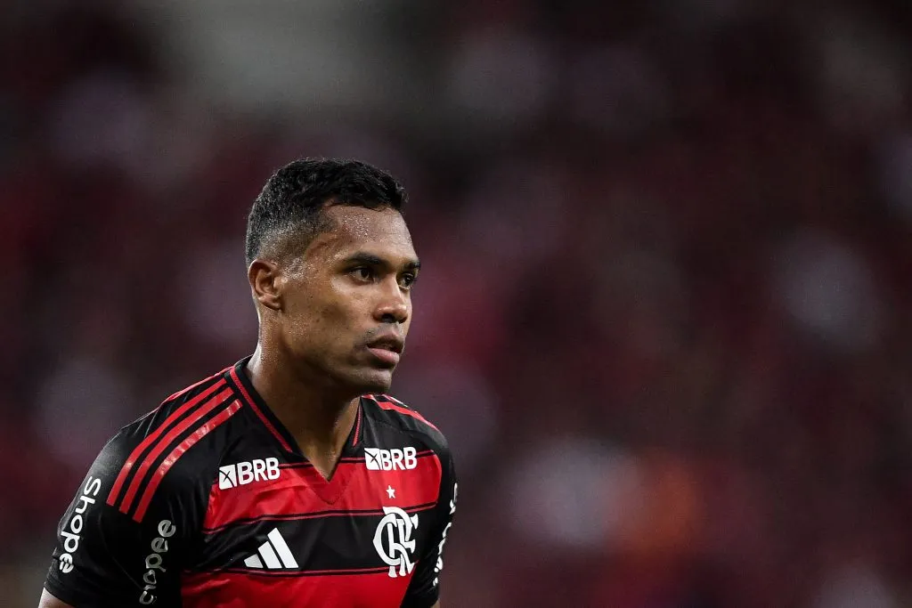 Alex Sandro pode reforçar o Flamengo na Libertadores. Foto: Thiago Ribeiro/AGIF