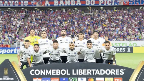 CE – FORTALEZA – 06/05/2025 – COPA LIBERTADORES 2025, FORTALEZA X COLO-COLO – Jogadores do Colo-Colo posam para foto antes na partida contra Fortaleza no estadio Arena Castelao pelo campeonato Copa Libertadores 2025. Foto: Baggio Rodrigues/AGIF