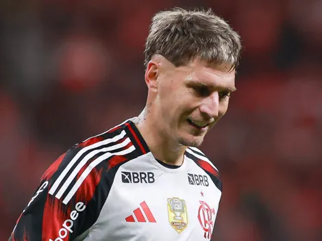 Varela desabafa ao comemorar classificação do Uruguai para a Copa