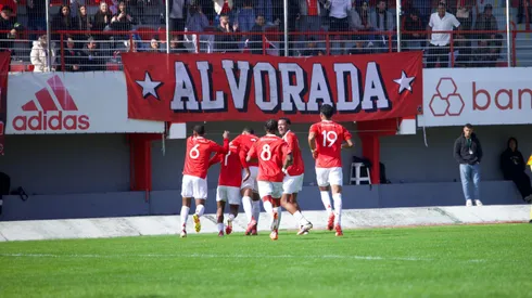 Jogadores do Internacional comemoram o gol na Final do Gauchão sub-20 – Foto: Foto: Rafaela Frison / Internacional