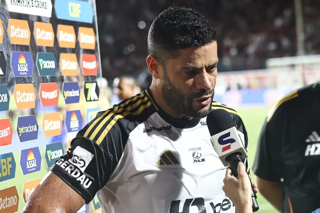 BA – SALVADOR – 31/08/2025 – BRASILEIRO A 2025, VITORIA X ATLETICO-MG – Hulk jogador do Atletico-MG lamenta derrota ao final da partida contra o Vitoria no estadio Barradao pelo campeonato Brasileiro A 2025. Foto: Marcio Jose/AGIF